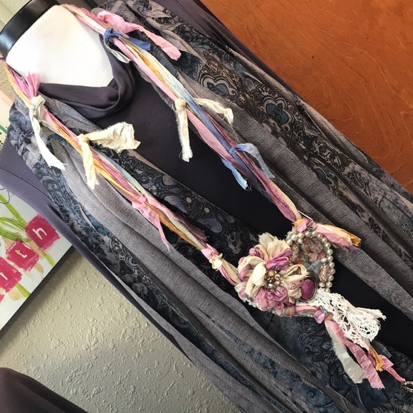 UNIQUE HANDMADE MAUVE JEWELED SCARF - Picture 1 of 3